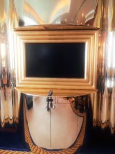 Burj Al Arab Suite Gold TV
